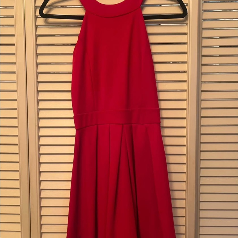 Chic Scarlet Backless Dress